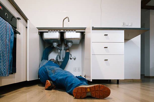Professional Emergency Plumber technician working in Lowman, NY